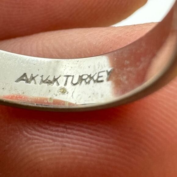 14K White Gold sz9 Faceted *reduced as the underside is dented, see last photo. - Picture 6 of 11